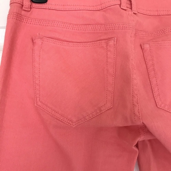 ELLE Capris - Picture 6 of 6